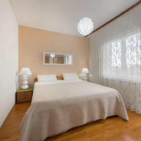 Appartamento With Parking Space Banjole, - 17097 *