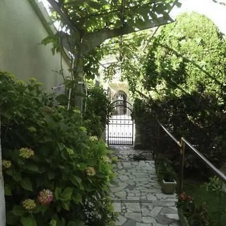 With Parking Space Banjole, - 17097 Pola