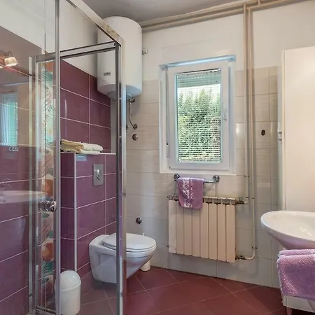 With Parking Space Banjole, - 17097 *