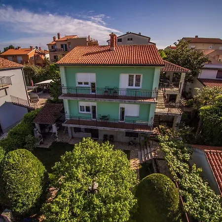 With Parking Space Banjole, - 17097 Appartamento *