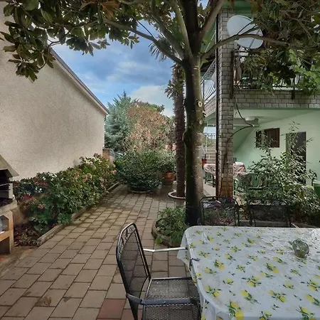 With Parking Space Banjole, - 17097 Pula